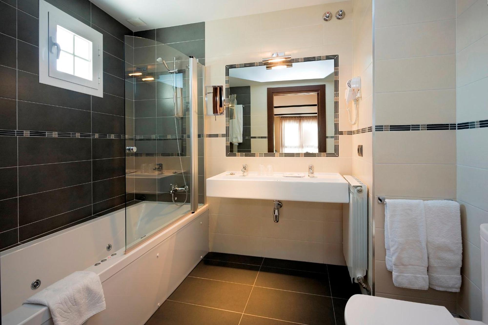 Hostal Rural Villa Vieja Olite Oda fotoğraf
